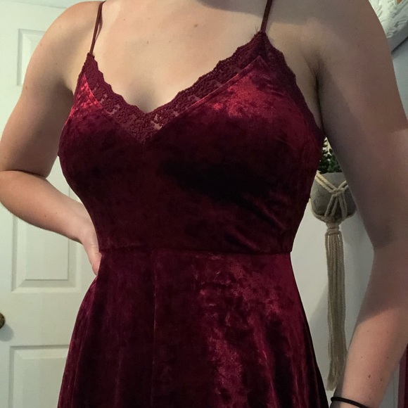 SOLD——-Cute little velvet dress🥰 - Picture 3 of 5